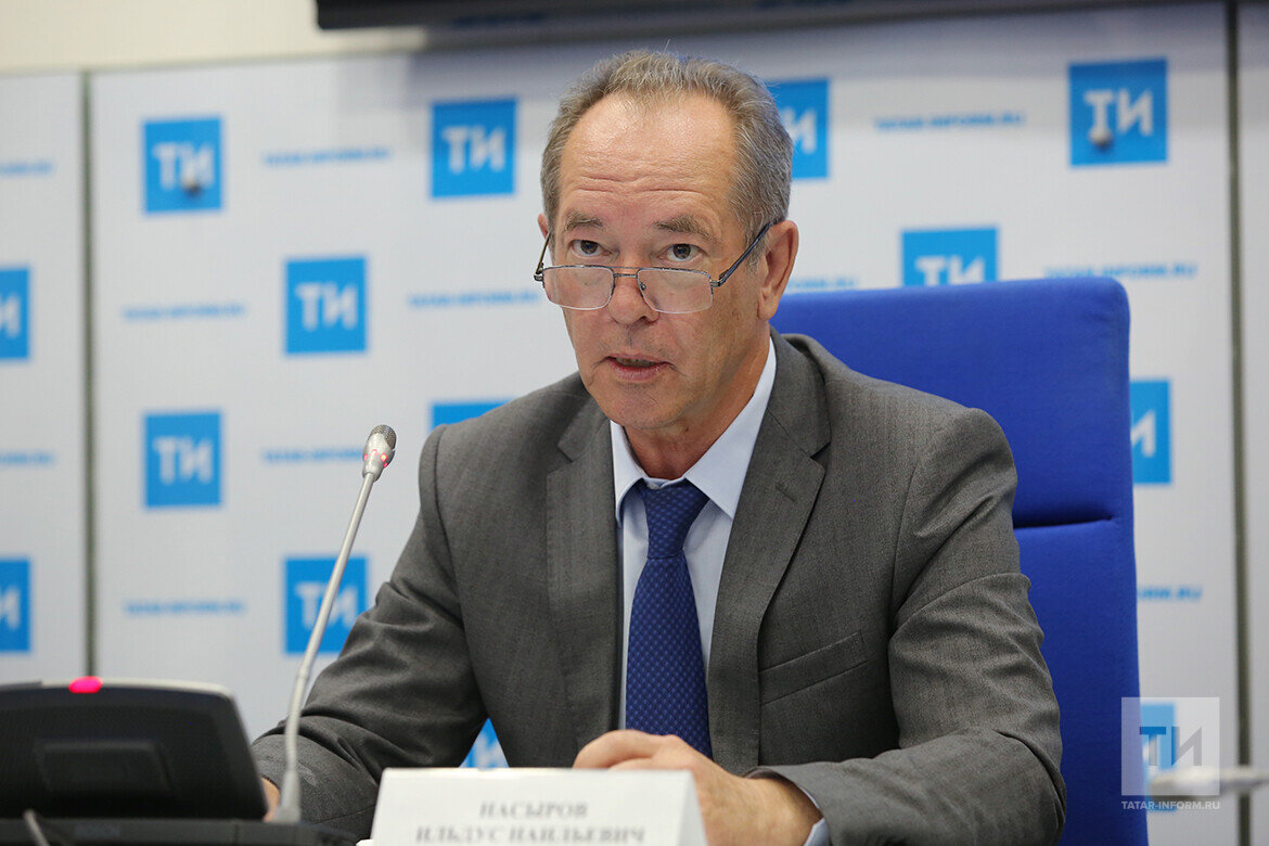 По словам замминистра строительства, архитектуры и ЖКХ Татарстана Ильдуса Насырова работы на объектах образования «идут хорошими темпами». Строительный сезон в разгареФото: © Султан Исхаков / «Татар-информ»