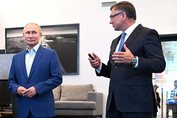    На одном из совещаний с участием президента РФ вице-премьер Марат Хуснуллин заявил Владимиру Путину, что финансирование из федерального бюджета строительства метро в городах-миллионниках является нецелесообразным