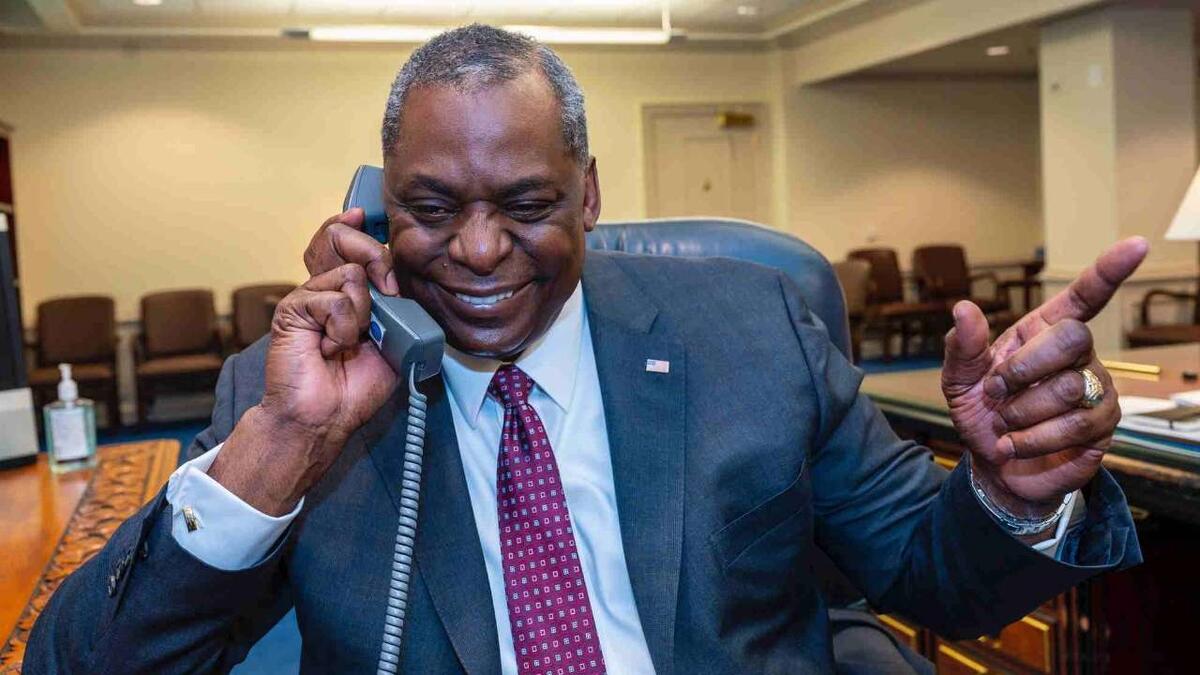    В ходе общения министров обороны двух держав была затронута тема конфликта на Украине.