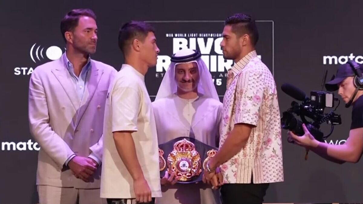    Стердаун Бивола и Рамиреса© DAZN Boxing