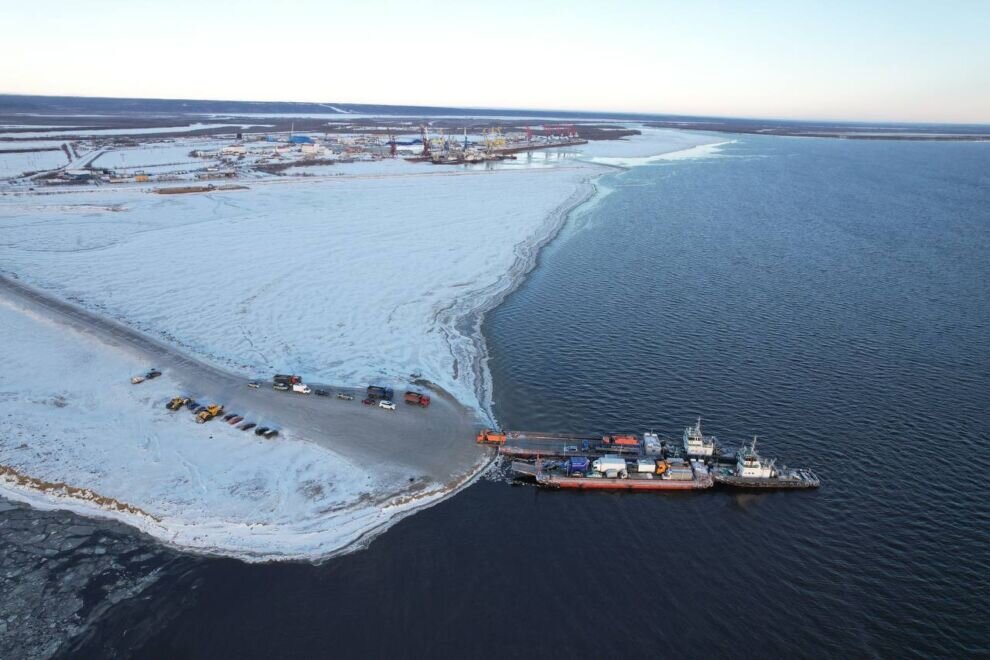    На Ямале закрыли паромную переправу между Салехардом и Лабытнанги
