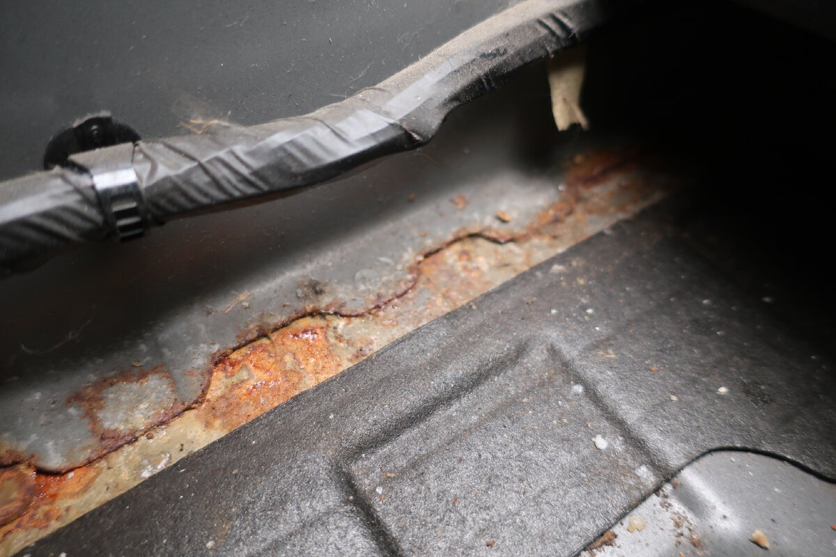 Я думал, что ВАЗ быстро ржавеет, пока не увидел, что стало с 6-летним ...