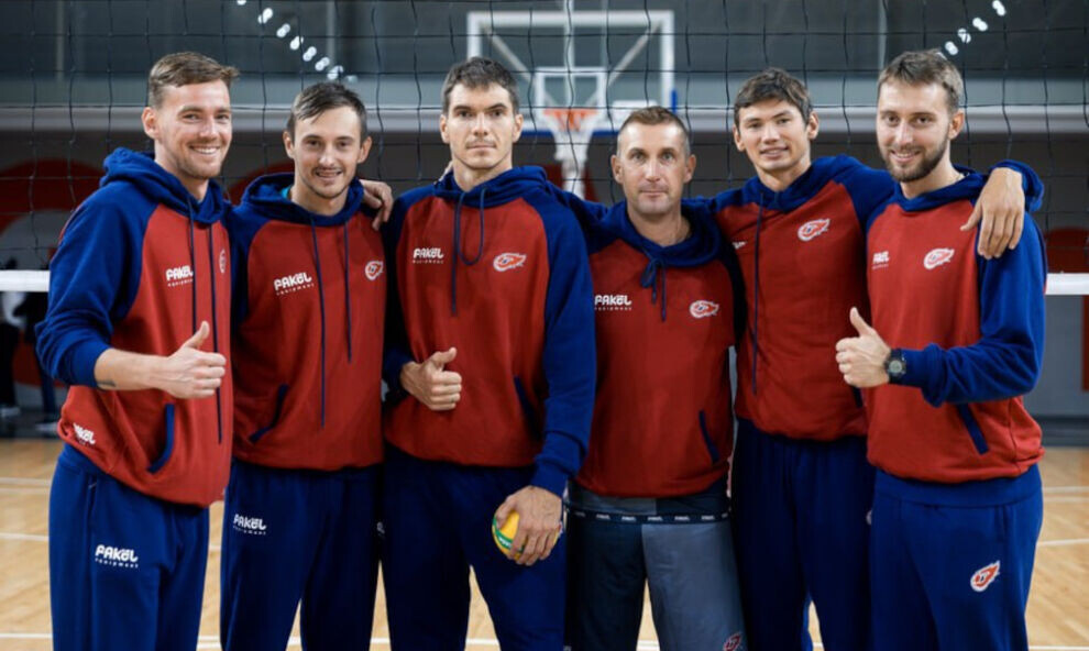    Новоуренгойский «Факел» нацелен на победу в первом этапе российского чемпионата по волейболу на снегу