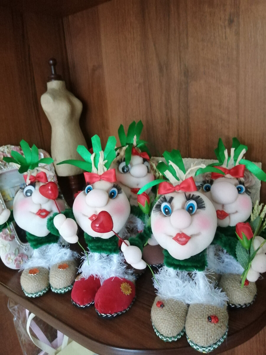 Фото автора. Эта команда уехала в Казахстан. Чесночки.