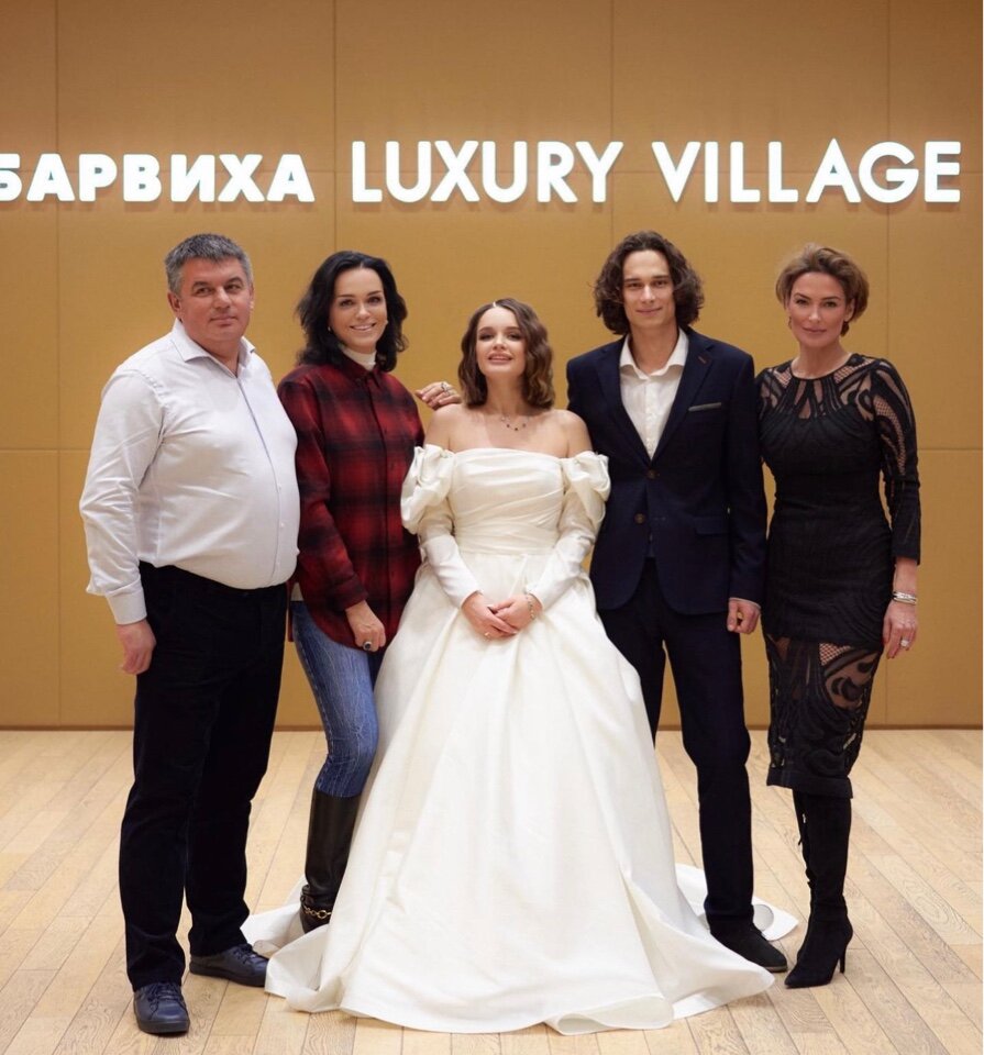    Молодожены в кругу семьи редакция RTWeek