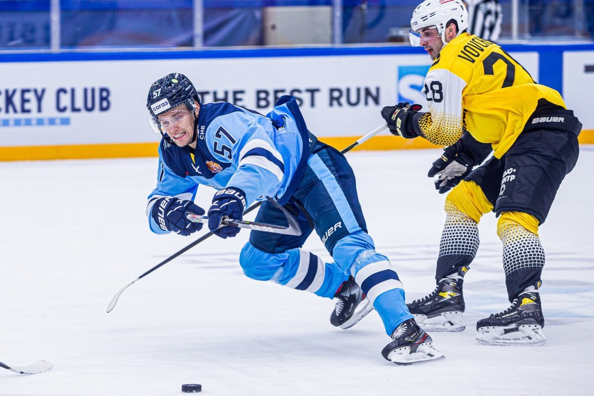    Глава фан-клуба ХК «Сибирь» прокомментировал запрет на переделанный гимн РФ