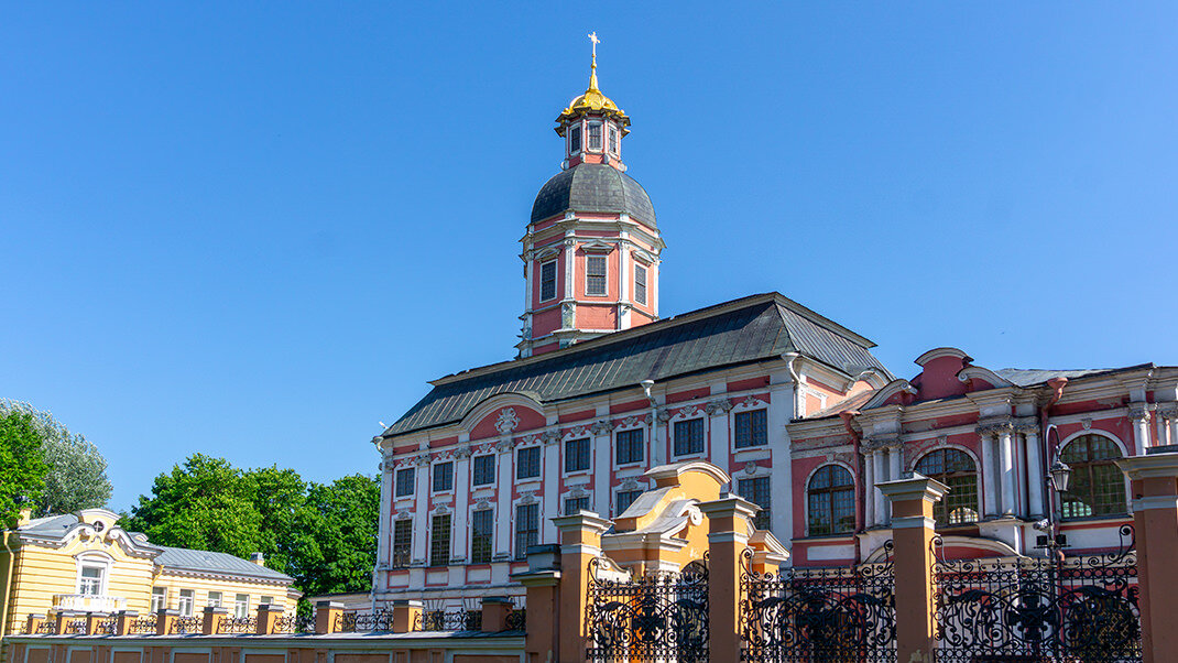 Благовещенский храм александро невской лавры фото Александро-Невская Лавра. Некрополь XVIII века и Благовещенская усыпальница 4tra