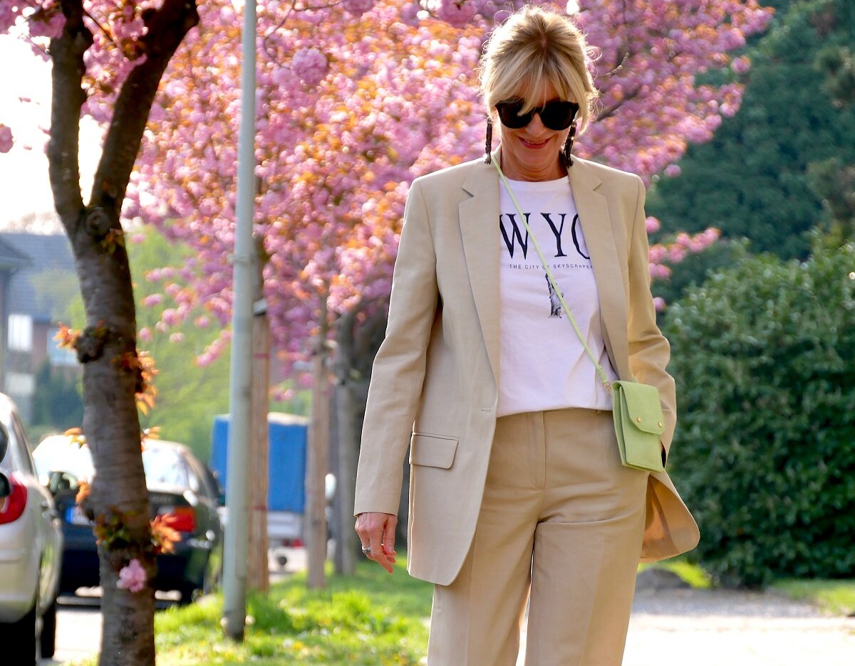 Составляем 5 образов с помощью 1 брючного костюма