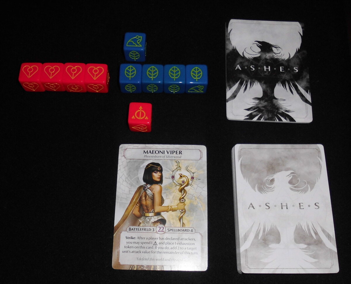 Стартовый бросок кубов не фантастический, но будем играть с чем дают. Да и благо в игре рандом очень контролируемый, за что её многие любят. Сочетание стандартной "карточности", всех этих топ-деков и бросков кубов с возможностью пожертвовать одним, чтобы получить то, что хочется вместо случайных значений.