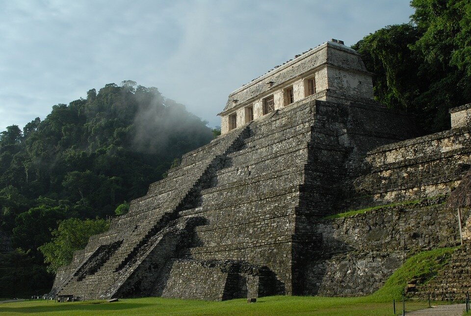 https://cdn.pixabay.com/photo/2015/07/20/16/22/mexico-853048_960_720.jpg