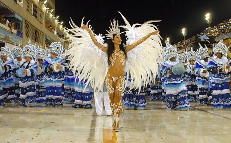 Купить карнавальный костюм в Бразилии