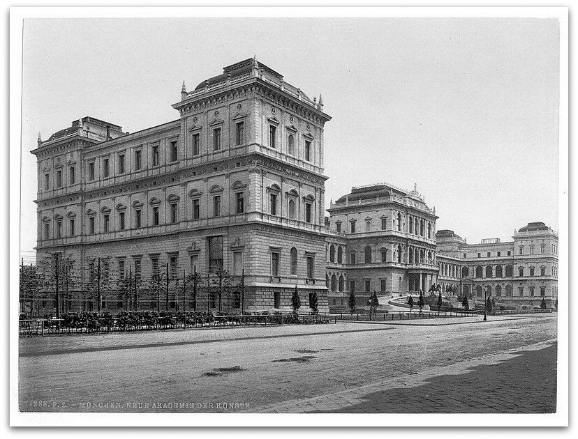 Мюнхенская Академия изящных искусств.