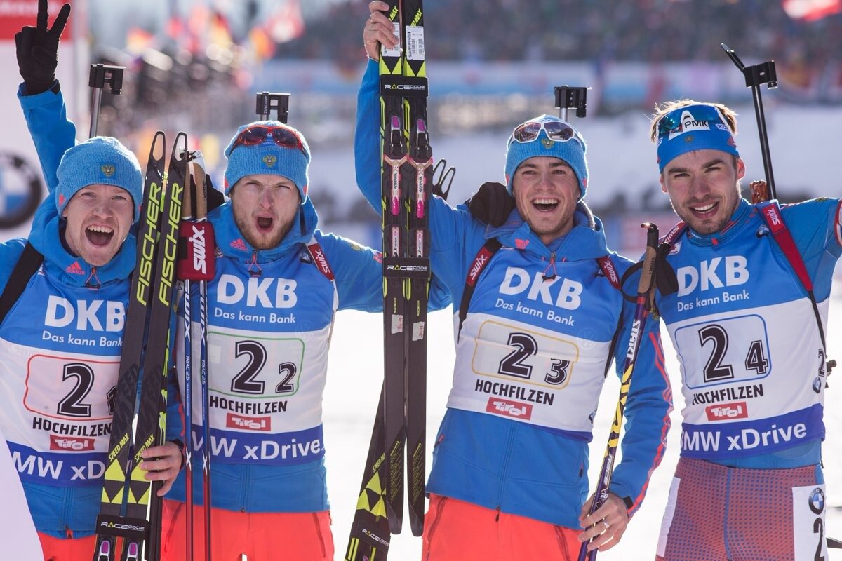 Фото после золотого финиша мужской эстафете на чемпионате мира в 2017 году в Хохфильцене .(Алексей Волков, Максим Цветков,Антон Бабиков,Антон Шипулин)