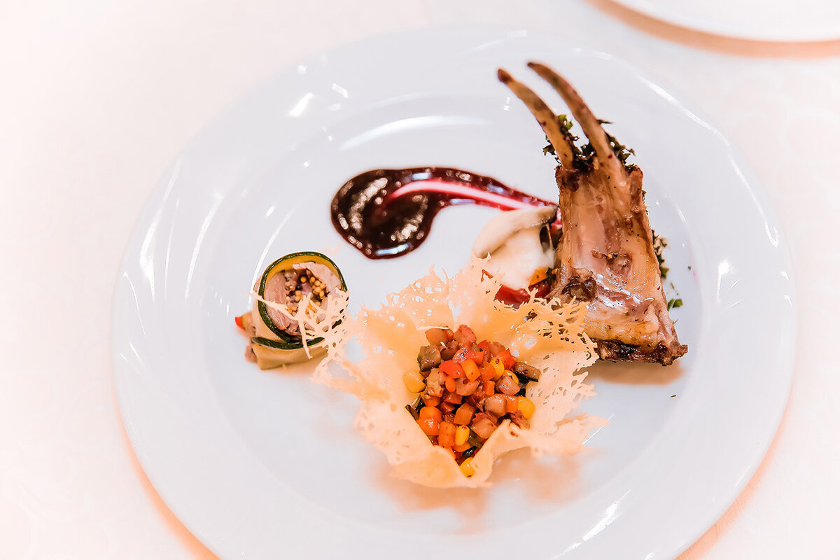 Школьная повариха. Приглашаем поваров. Старший повар вакансия. Сериал пищеблок ангелина стречина. Поварское и кондитерское дело колледжи.