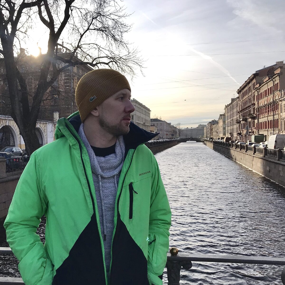 Куда податься жить в незнакомом городе?