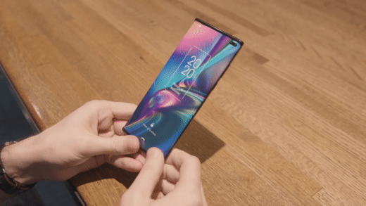 Как смартфон раздвигается