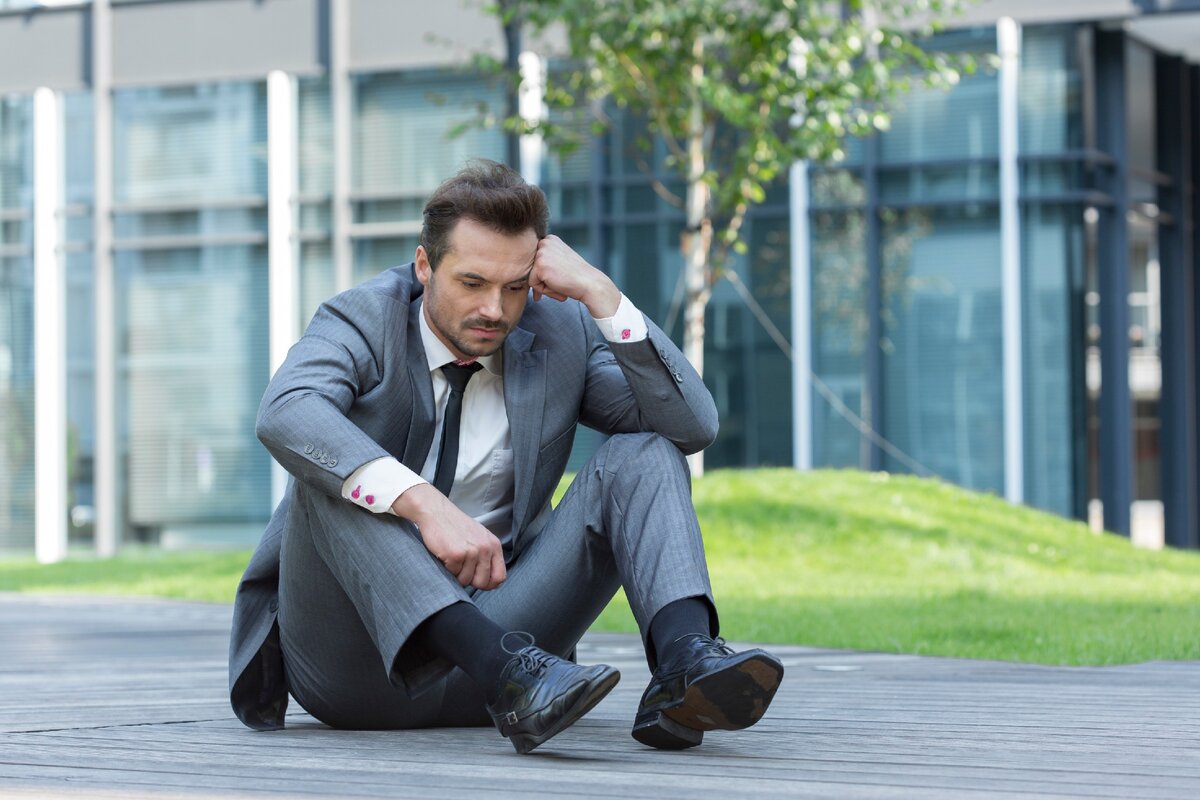 Принял решение с ней расстаться.