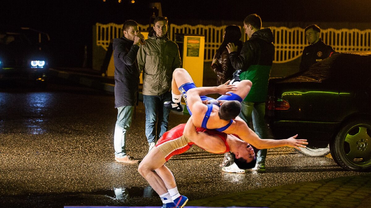 Выглядело примерно так. Воткнул на прогиб.