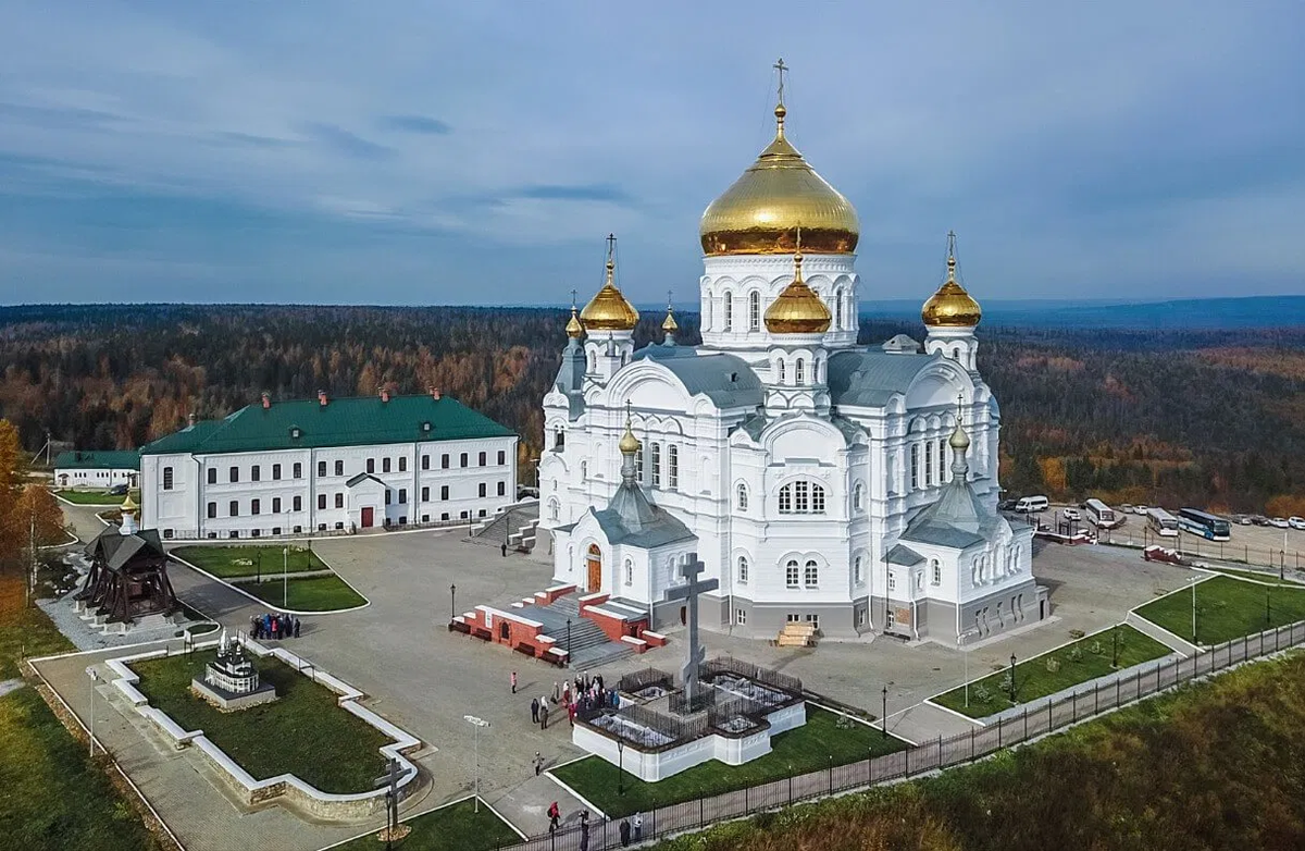 Можно пермскую область. Белогорье Пермский край монастырь. Белогорский монастырь Пермь. Белогорский Николаевский монастырь. Белая гора Пермский край монастырь.