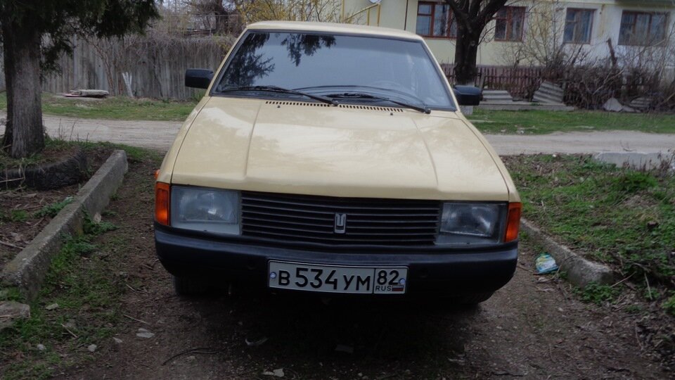 Этому автомобилю уже 30 лет. Он верой-правдой служит и радует надёжностью.