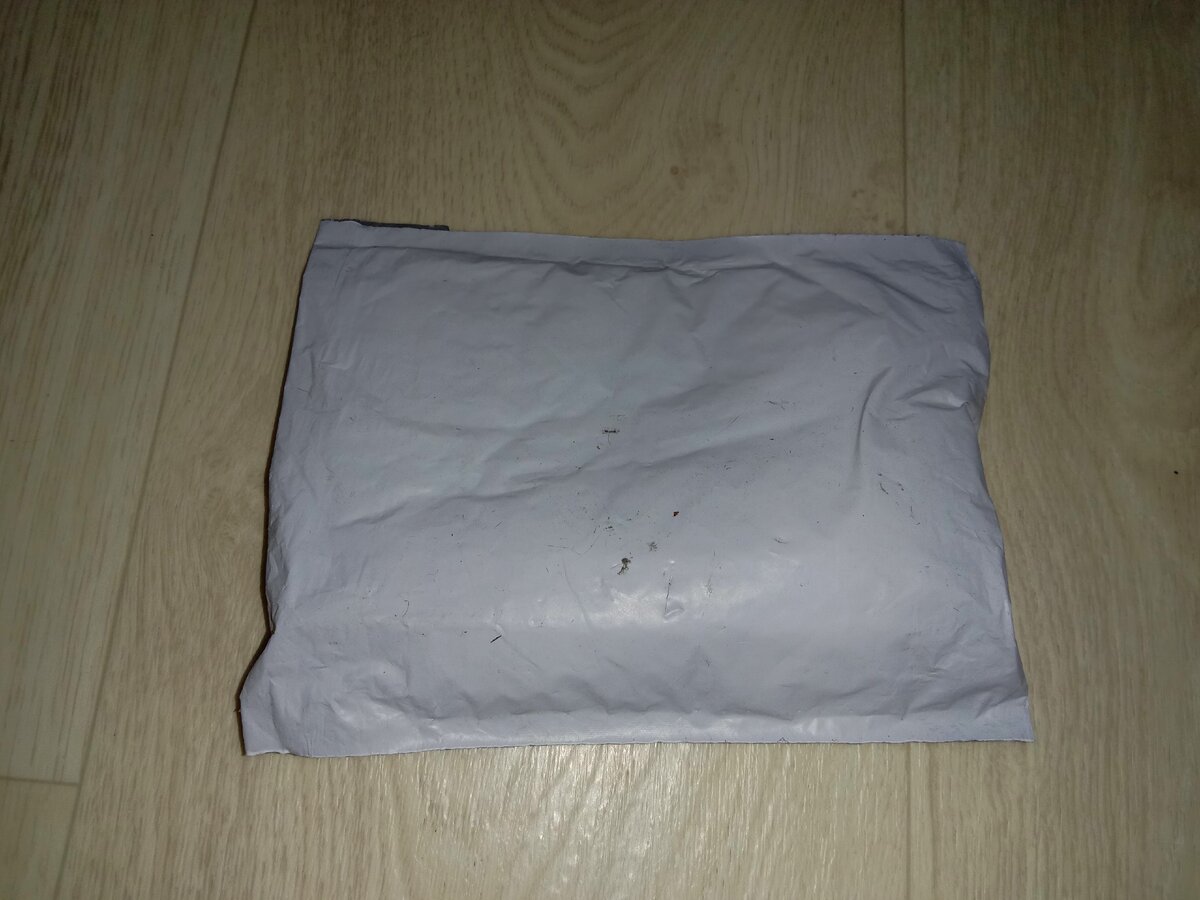 Пакет с AliExpress - внутри манометр.