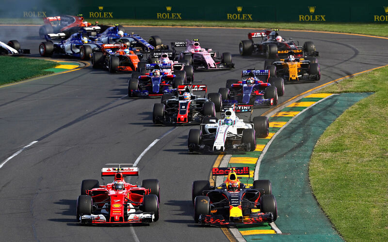 Фото  За рулем