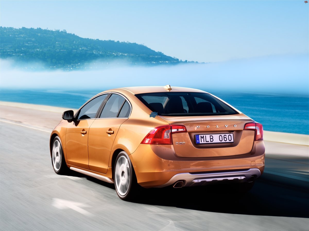 Машина Volvo s60