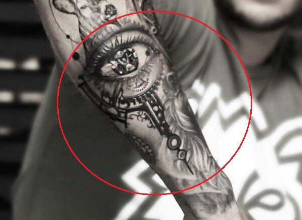 Узнаете бойца в зрачке?