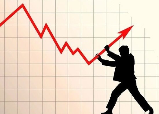 Что толкает биржевые индексы вверх в то время как экономика падает вниз?