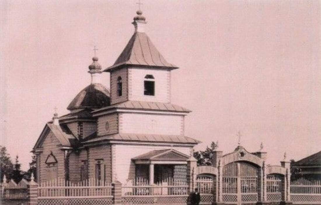 Церковь Богоявления Господня в селе Болчары Кондинского района Тюменской области построена в 1863 году по тому же проекту, что и Маковская, они очень похожи. Так должна была выглядеть до закрытия Маковская церковь. Фото неизвестного автора начала XX века. 