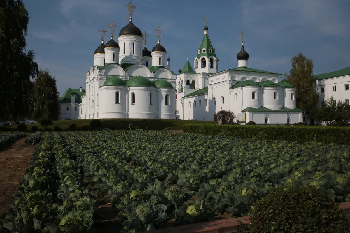 Монастырь можно. Самый древний монастырь в России. Спасо-Преображенский монастырь. Спасо-Преображенский монастырь Нижний Новгород. Женский Спасо-Преображенский монастырь Курская область.