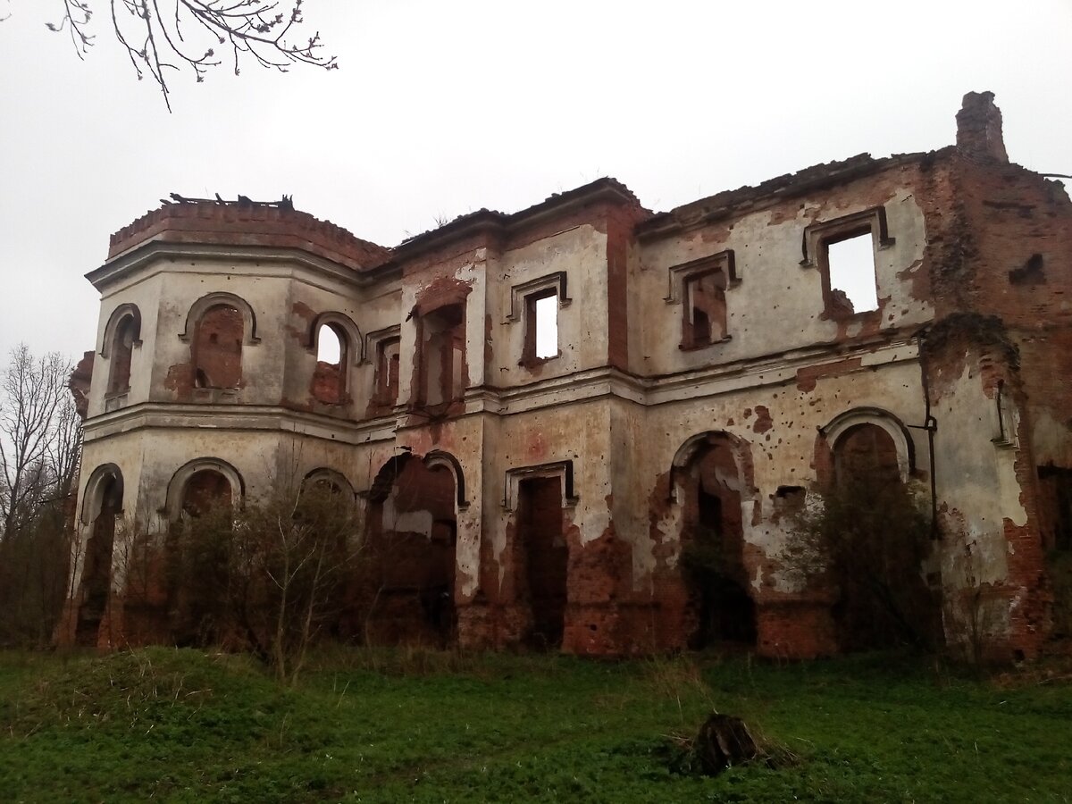 Усадьба в Гостилицах. Изучаем 