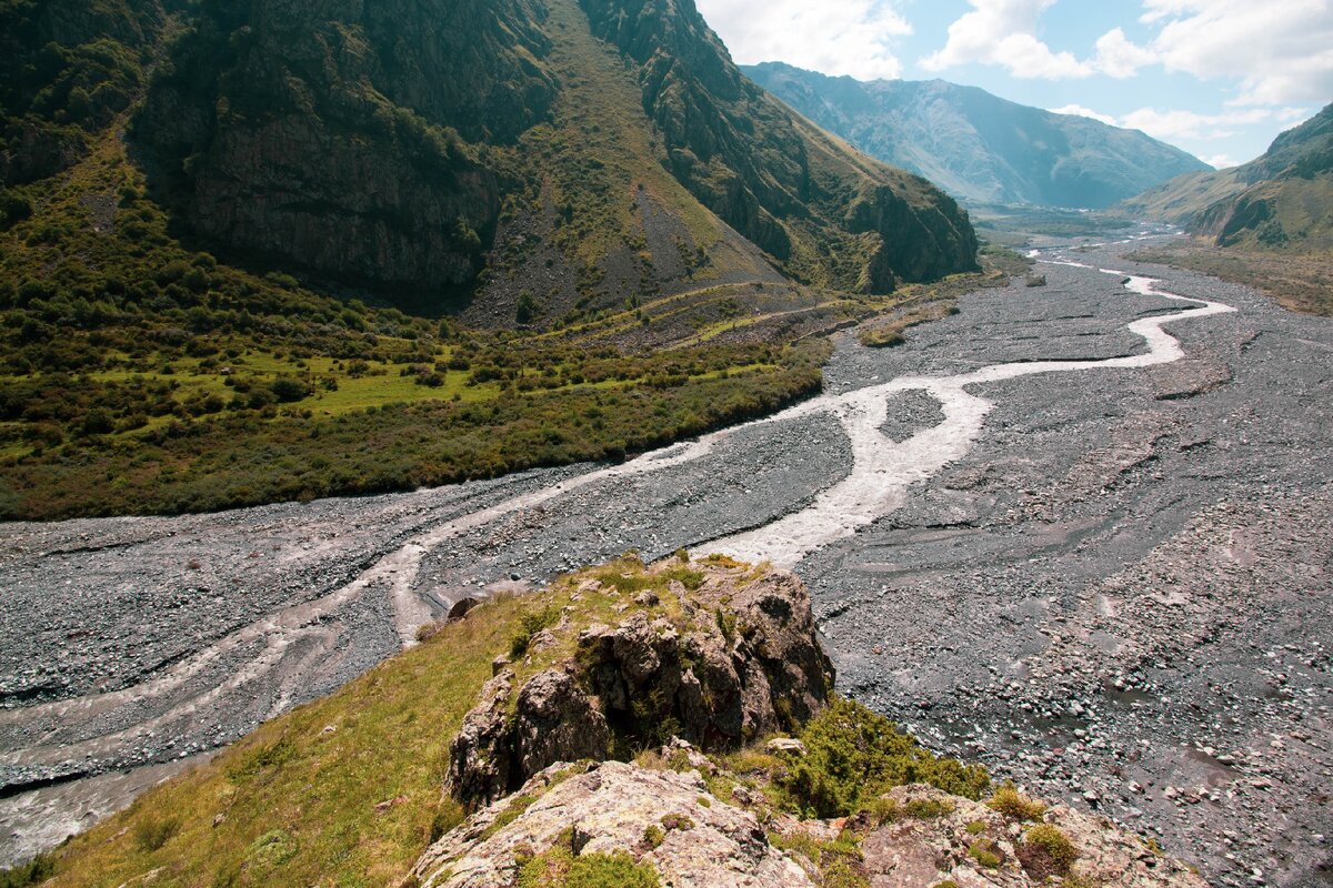 Военно-Грузинская дорога. Смотровая с крестом