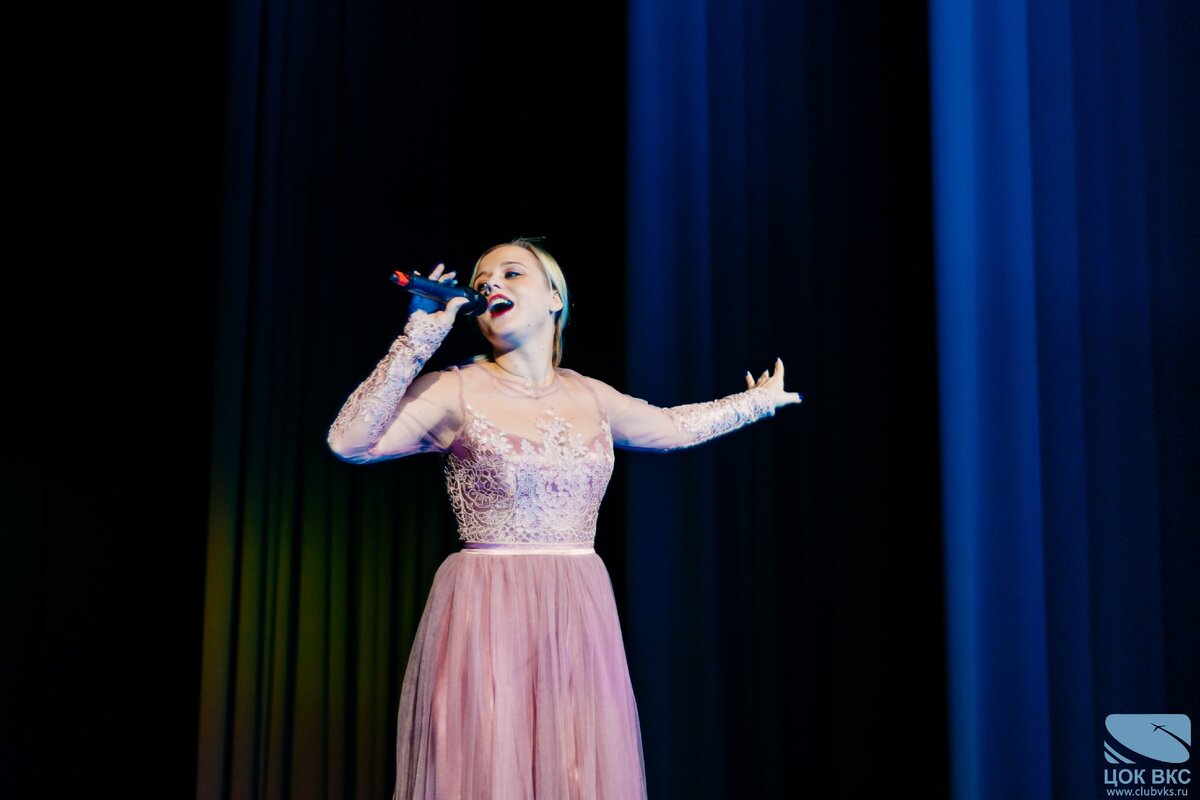 Творческая группа ЦОК ВКС поздравила военнослужащих и ветеранов Воздушно-космических сил