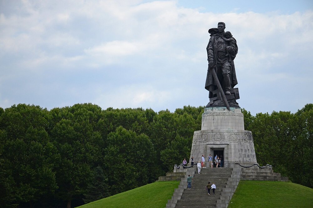 Воин освободитель в берлине