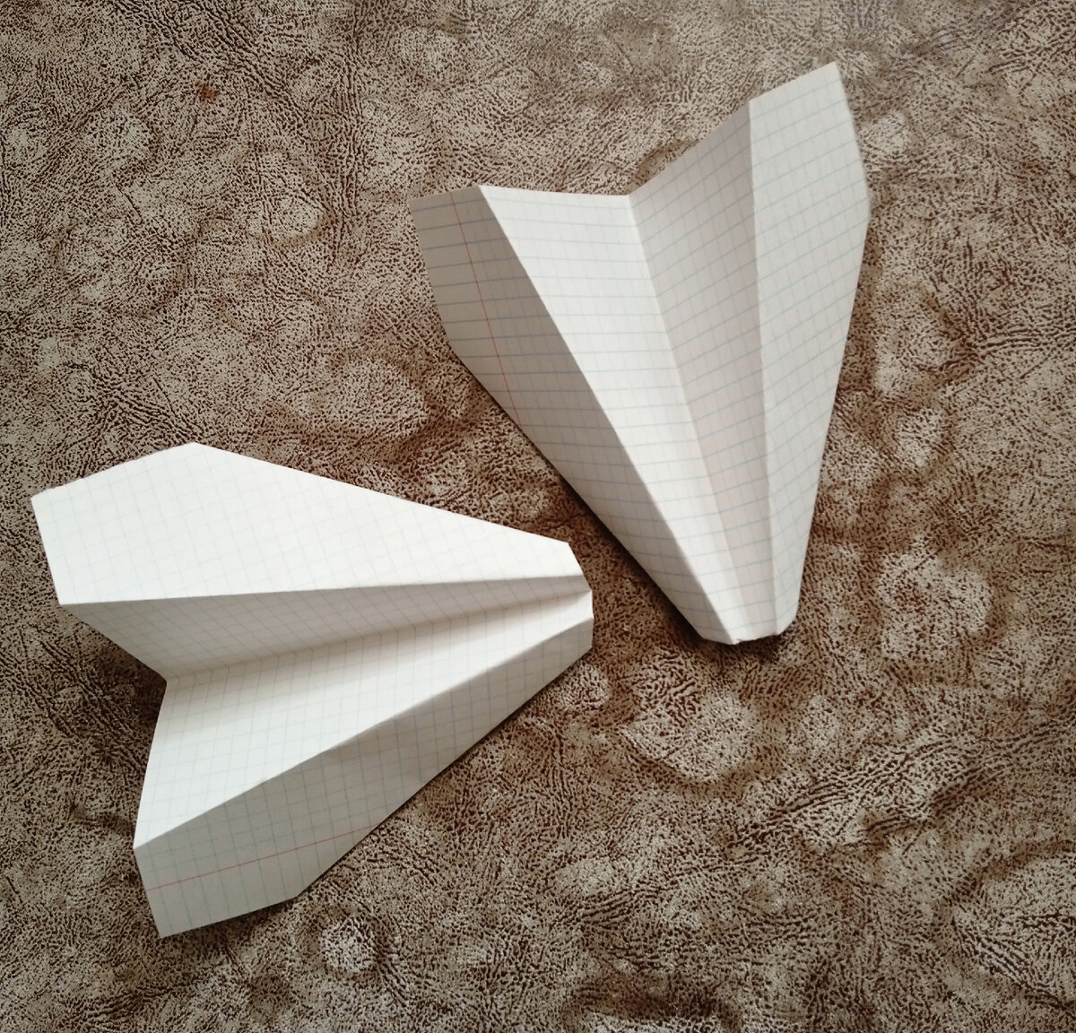 Вот такие самолетики мы делали в детстве. 