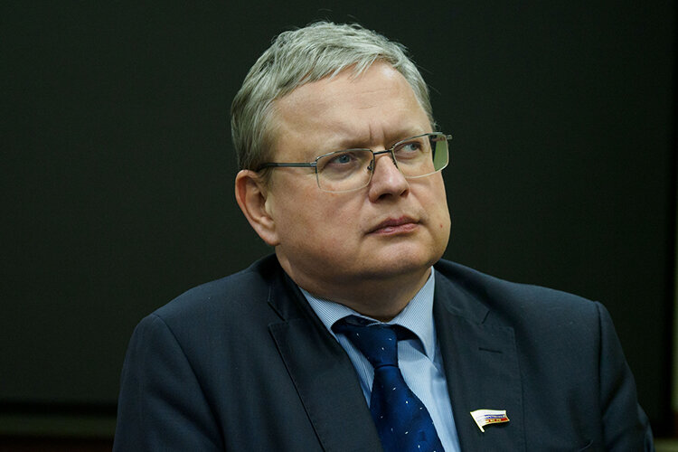    Михаил Делягин: «Финансовые спекулянты победили промышленников, и главным занятием человека стало не изменение окружающей среды, а изменение своего собственного сознания»