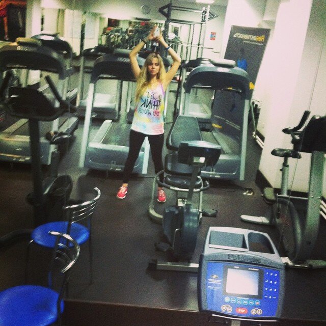 Не знаю, откуда было столько сил: после рабочего дня идти в спортзал до самого закрытая. Вокруг но души. 