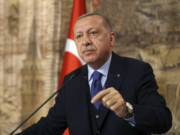   © AP Photo / Presidential Press Service via AP