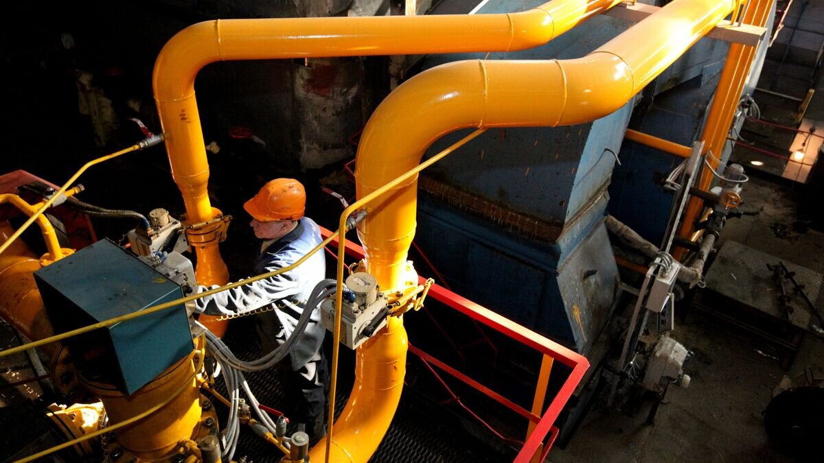    В котельном цехе теплоцентрали "Северная" города Владивостока, которая переведена на потребление сахалинского природного газа© РИА Новости / Виталий Аньков