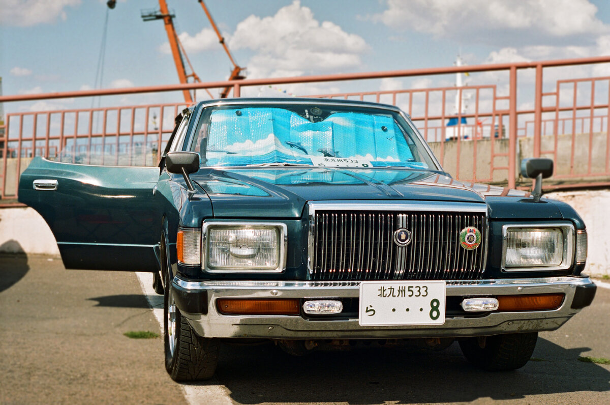 Toyota crown