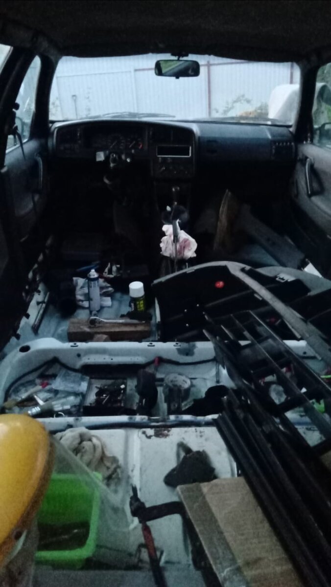 Разобранный салон