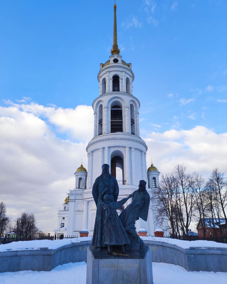 Шуя колокольня Воскресенского собора ночью