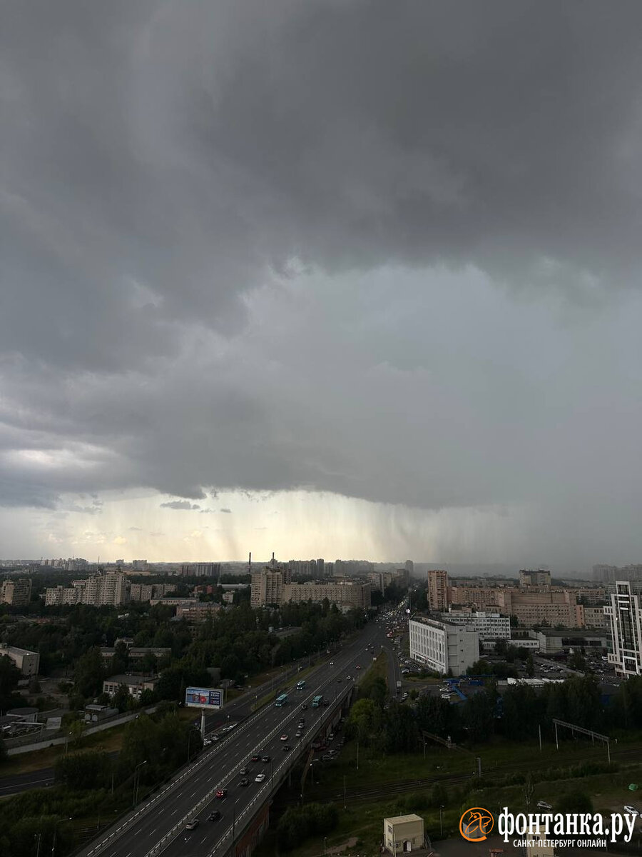 Ливень с грозой. Гроза в СПБ сейчас. Гроза в Питере сейчас. Гроза над Питером.