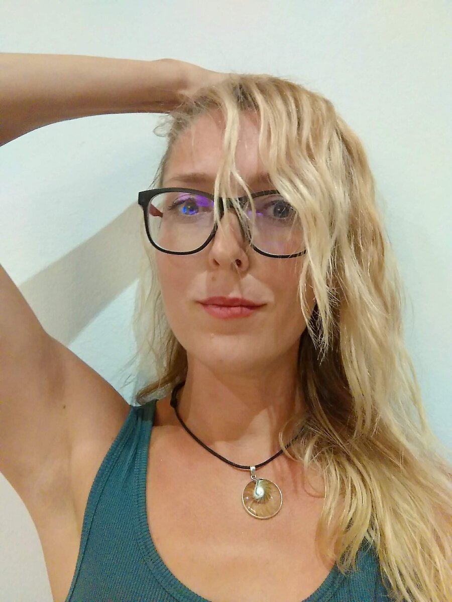 Главное это остаться каждому при своем, не потерев контакты в телефоне)) 