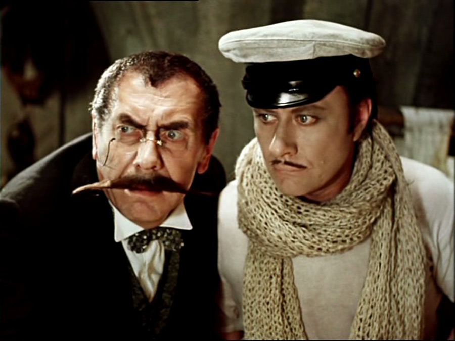 Здравствуйте дорогие мои читатели! Фильм о котором мы сейчас поговорим. Не нуждается в представлении. Этот фильм знают все и взрослые и дети. Бессмертное произведение Ильфа и Петрова.-3