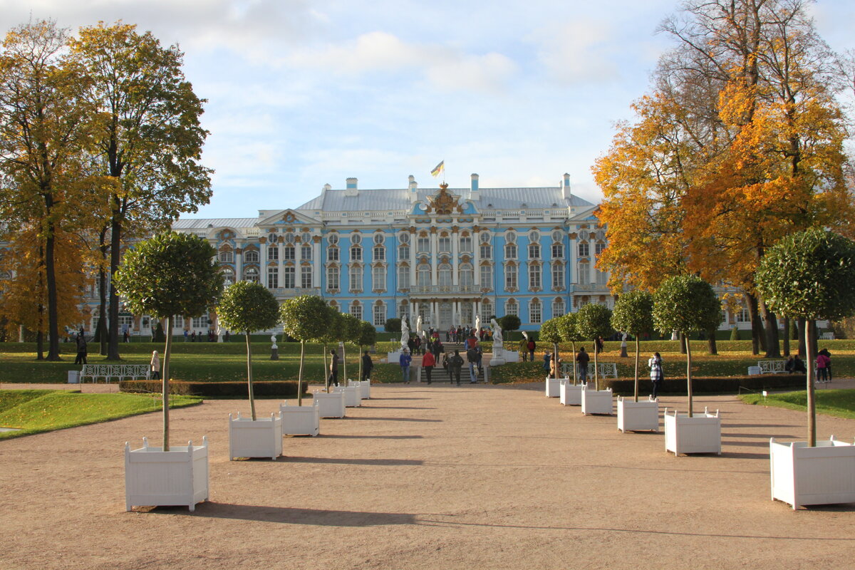 Главная достопримечательность Пушкина - Екатерининский дворец