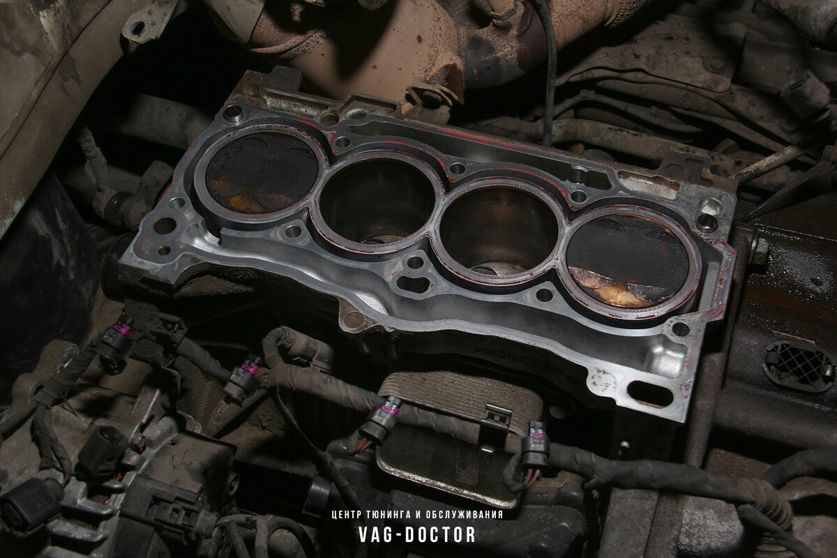 Процесс снятия ГБЦ на AUDI A3 1.4 TFSI 