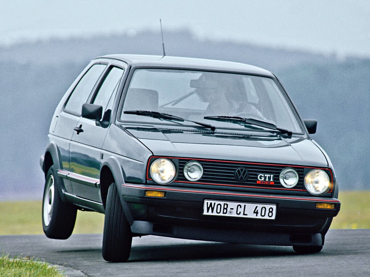 Volkswagen Golf GTI двухдверный