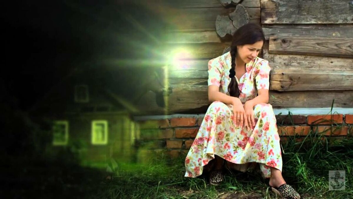 Девушка жила с матерью и бабкой. Отец умер и замужество в их глухой деревне стало неизбежно (https://avatars.mds.yandex.ne)